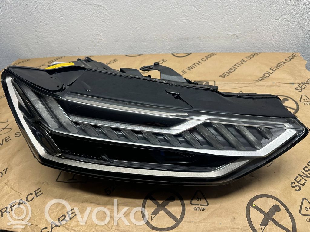 Audi RS6 C8 Lampa przednia 