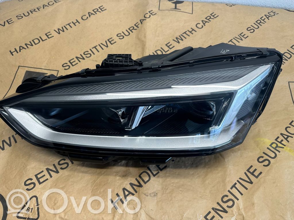 Audi A5 Phare frontale 