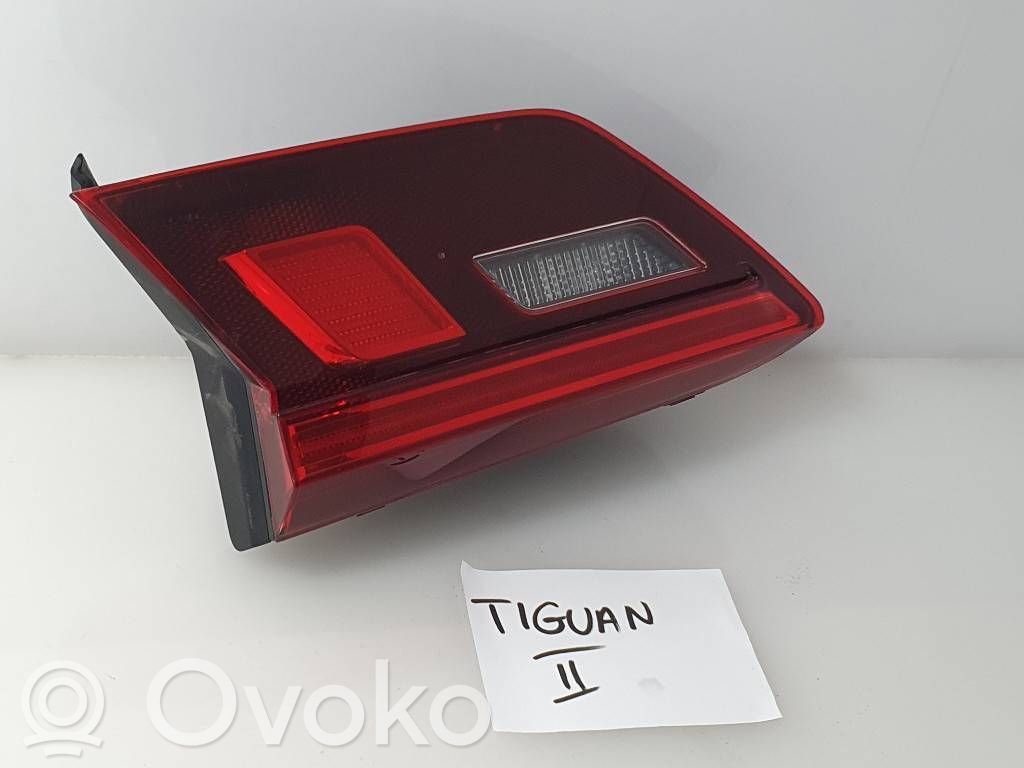 Volkswagen Tiguan Lampă spate în caroserie 