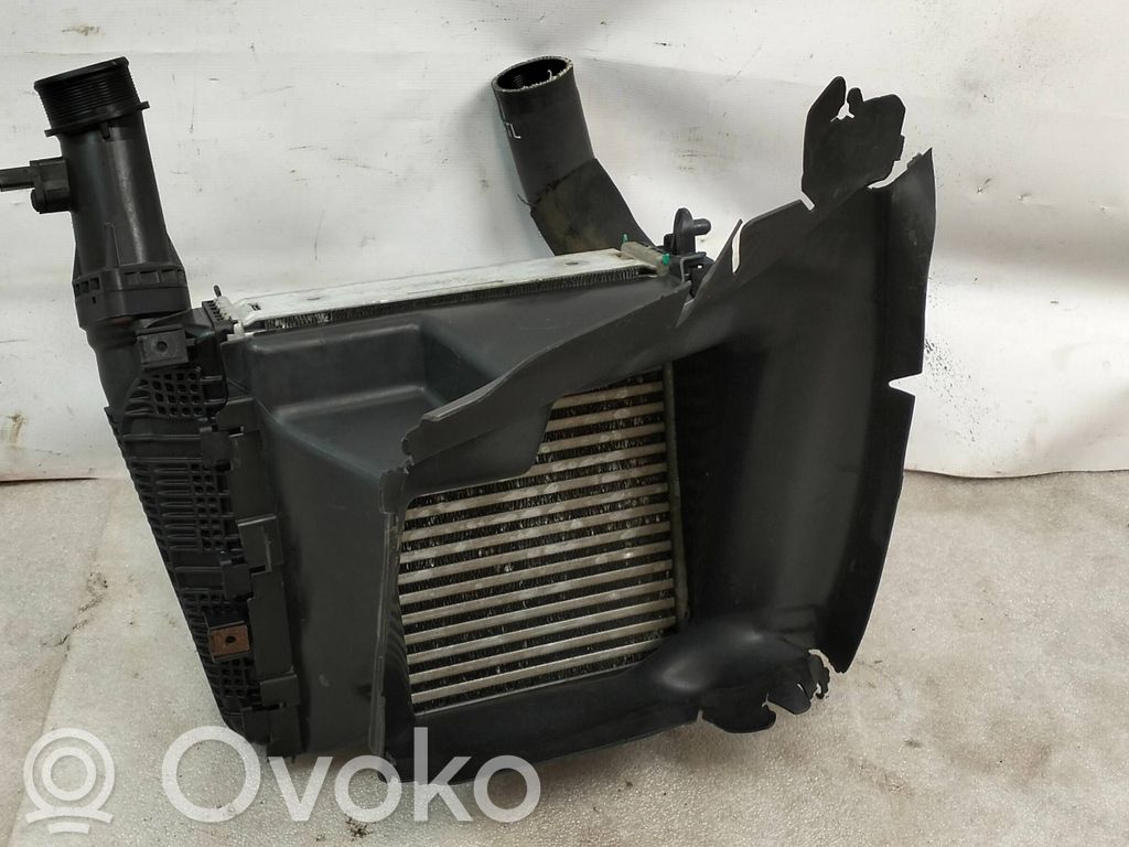 Audi Q7 4M Intercooler radiator 