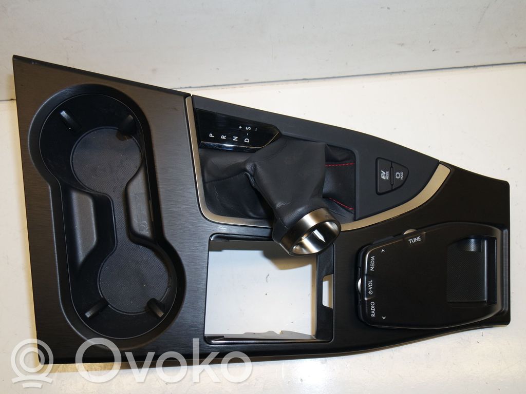 Lexus UX Consola central 