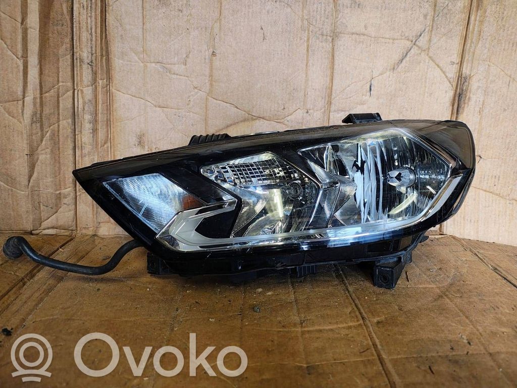 Audi A1 Priekinis žibintas 