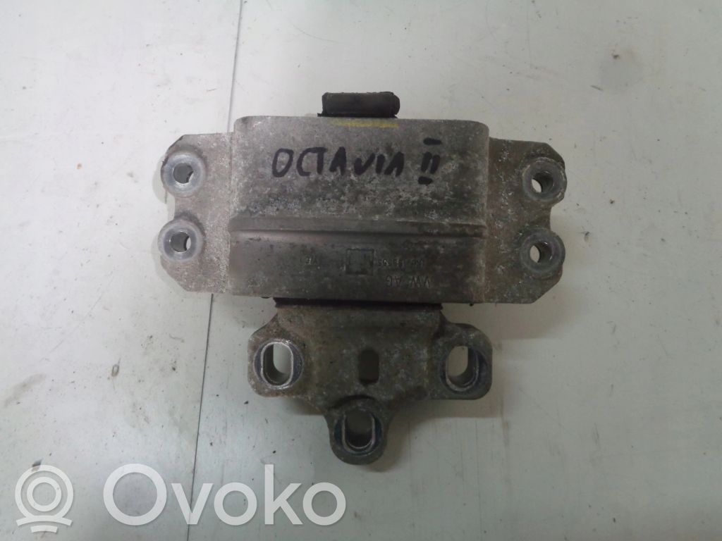 Skoda Octavia Mk2 (1Z) Подушка двигателя 