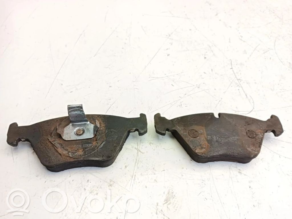 Brake pads (front)