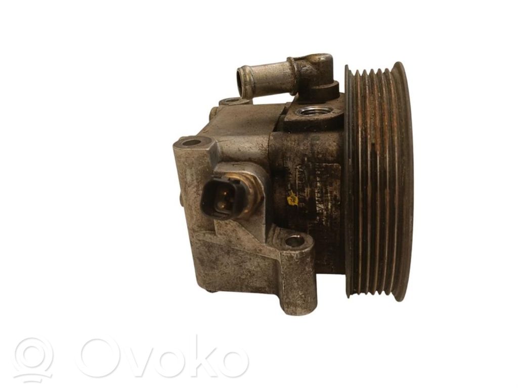 Ohjaustehostimen pumppu   4M513A696