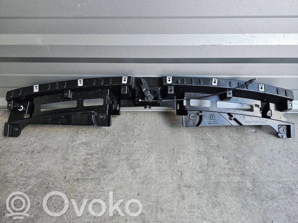 Jeep Compass Panel mocowania chłodnicy / góra 