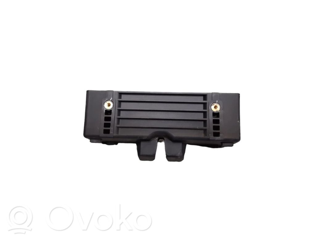 Renault Megane II Osłona tylnej klapy 