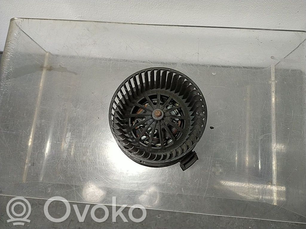 Mazā radiatora ventilators