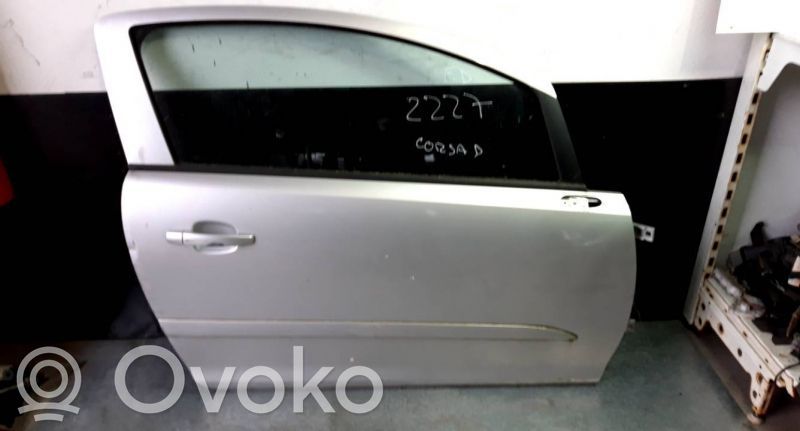 Opel Corsa D Дверь 
