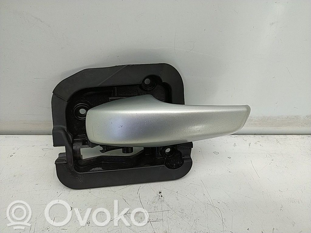 Manecilla interna puerta delantera   A4517600161