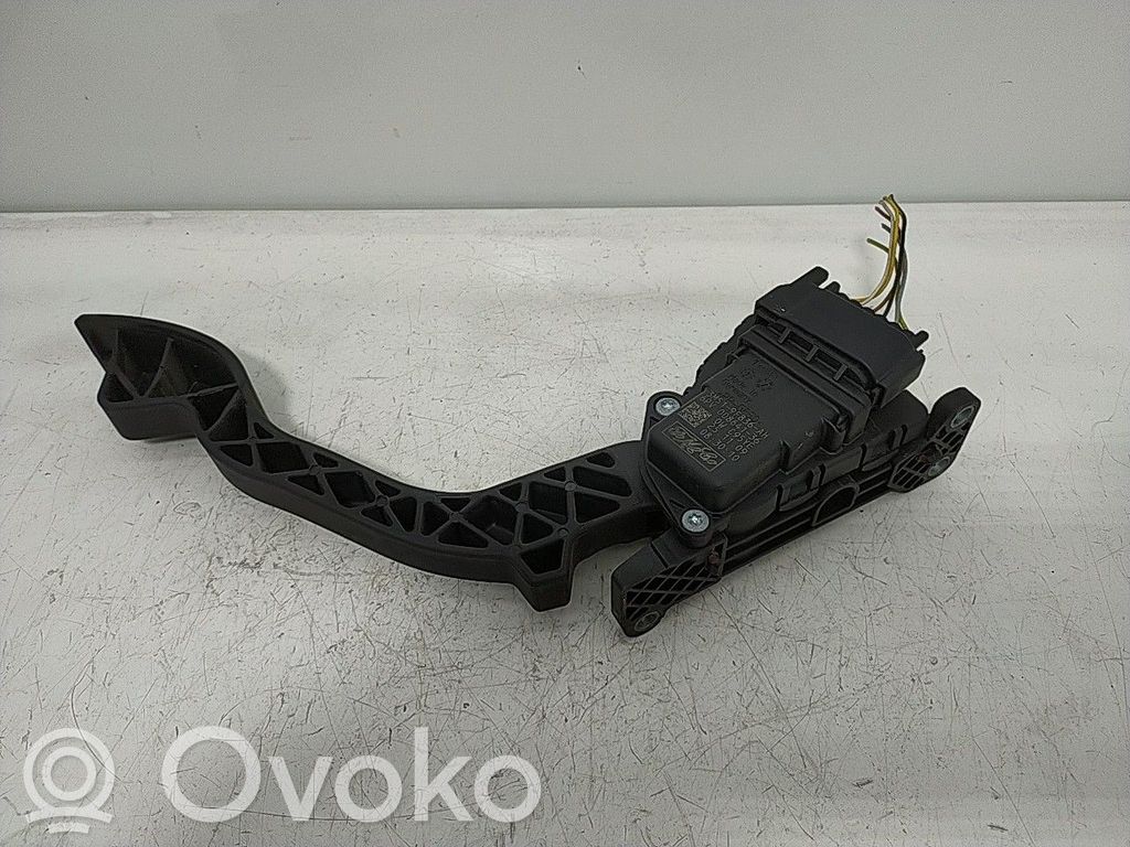 Akceleratoriaus pedalas   3M519F836,AH