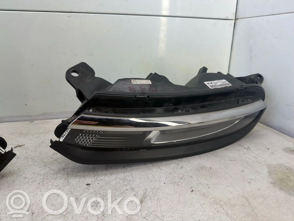 LED-Tagfahrscheinwerfer   9833480580
