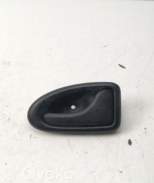 Manecilla interna puerta trasera   7700830079