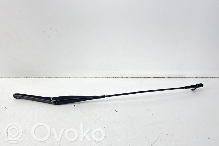 Ford Focus Brazo del limpiaparabrisas delantero 