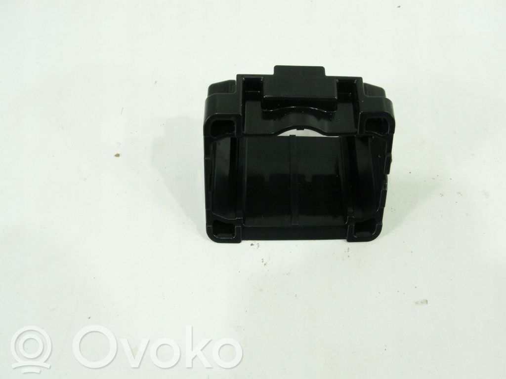 Mazda CX-5 II Front bumper mounting bracket 