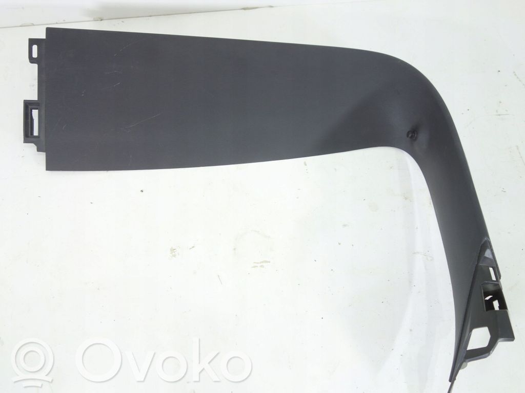 Opel Astra K Rivestimento portellone 