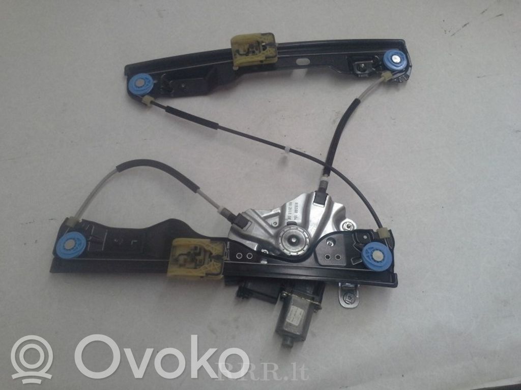 Opel Astra J Front door window regulator with motor 