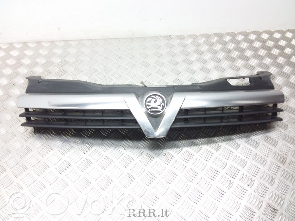 Opel Astra H Front bumper upper radiator grill 