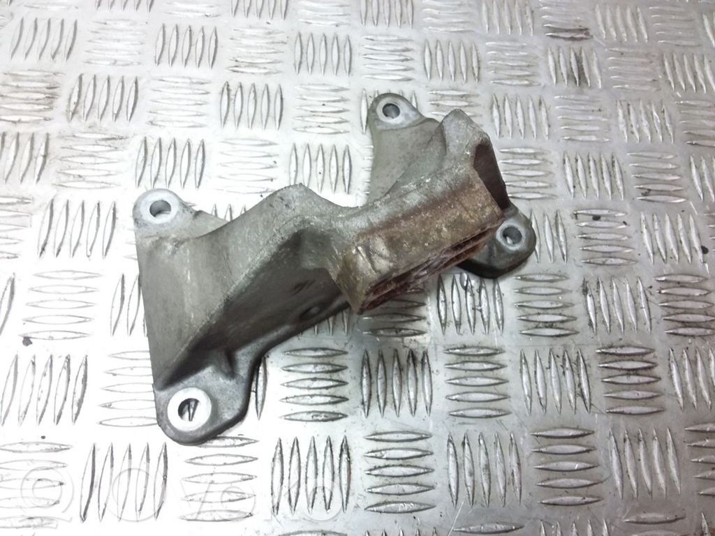 BMW 5 E60 E61 Gearbox mounting bracket 