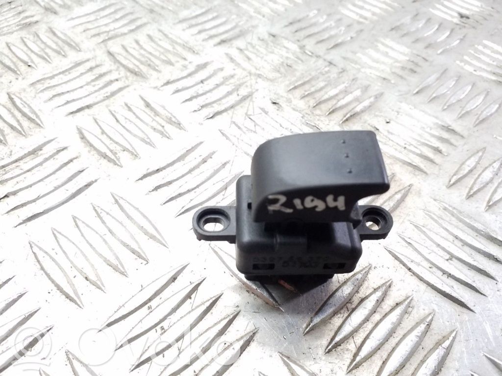 Mazda 3 I Electric window control switch 