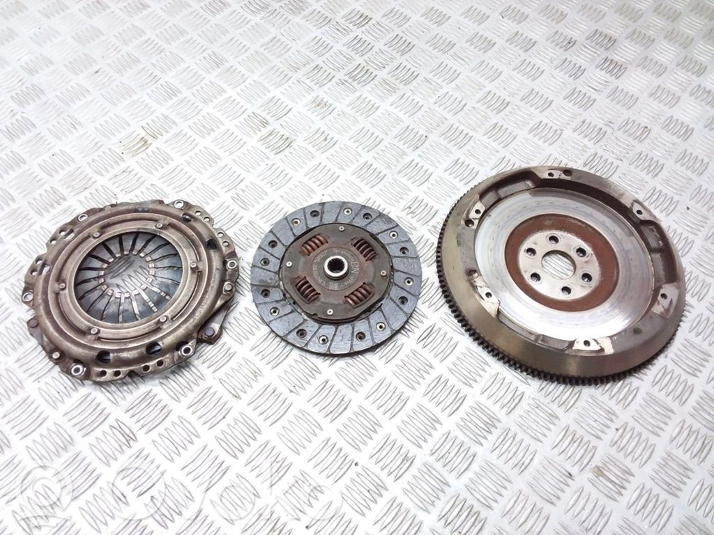 Opel Astra G Juego de embrague 