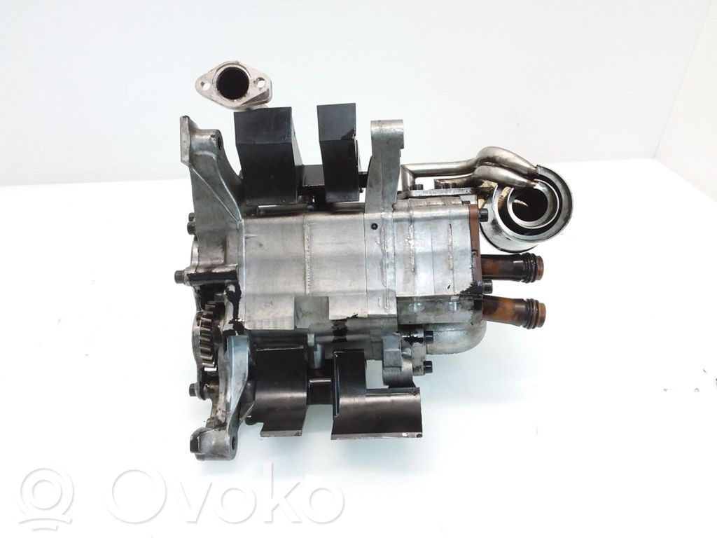 Volkswagen Touareg I Oil pump 