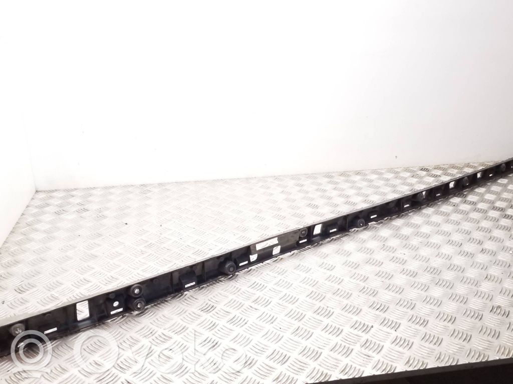 Tesla Model X Sill supporting ledge 