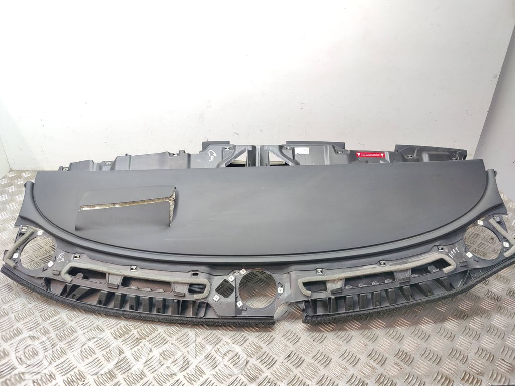Tesla Model 3 Panelė 
