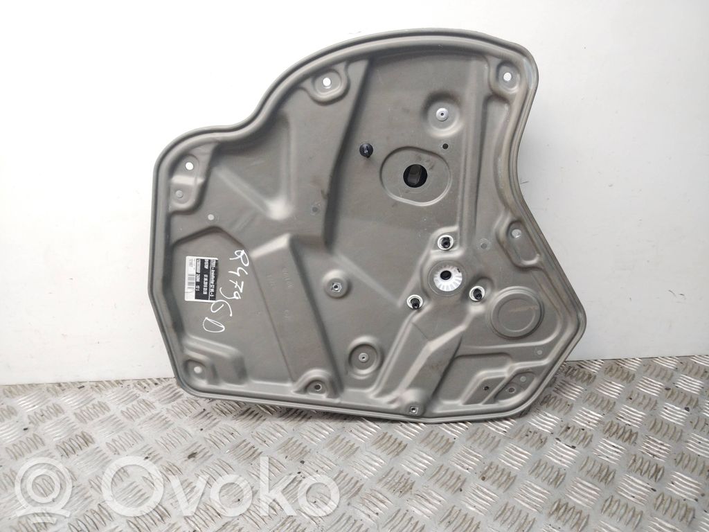 Skoda Octavia Mk2 (1Z) Mechanizm podnoszenia szyby tylnej bez silnika 