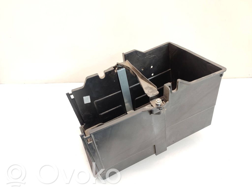 Ford Kuga II Support boîte de batterie 
