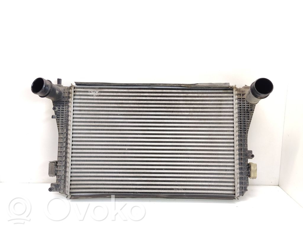 Volkswagen Caddy Chłodnica powietrza doładowującego / Intercooler 