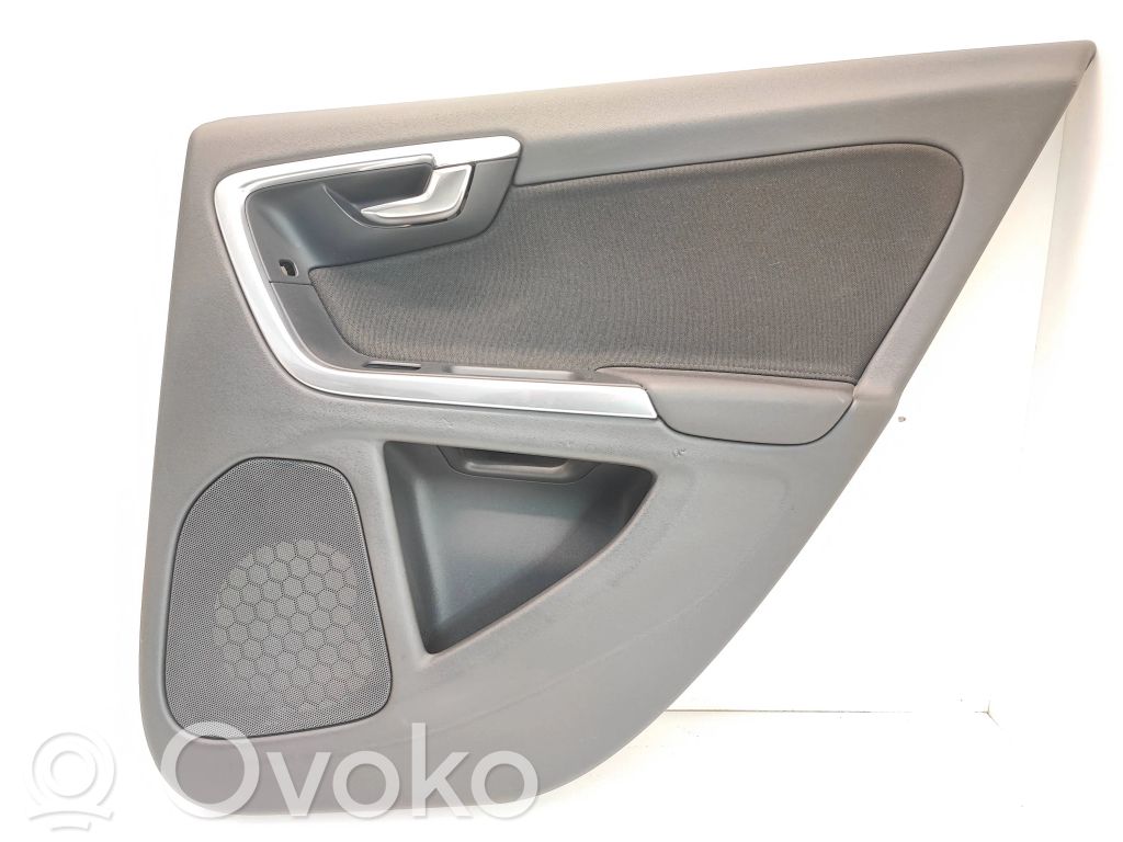 Volvo V60 Apšuvums aizmugurējām durvīm 