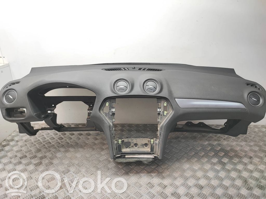 Ford Mondeo MK IV Panel de instrumentos 