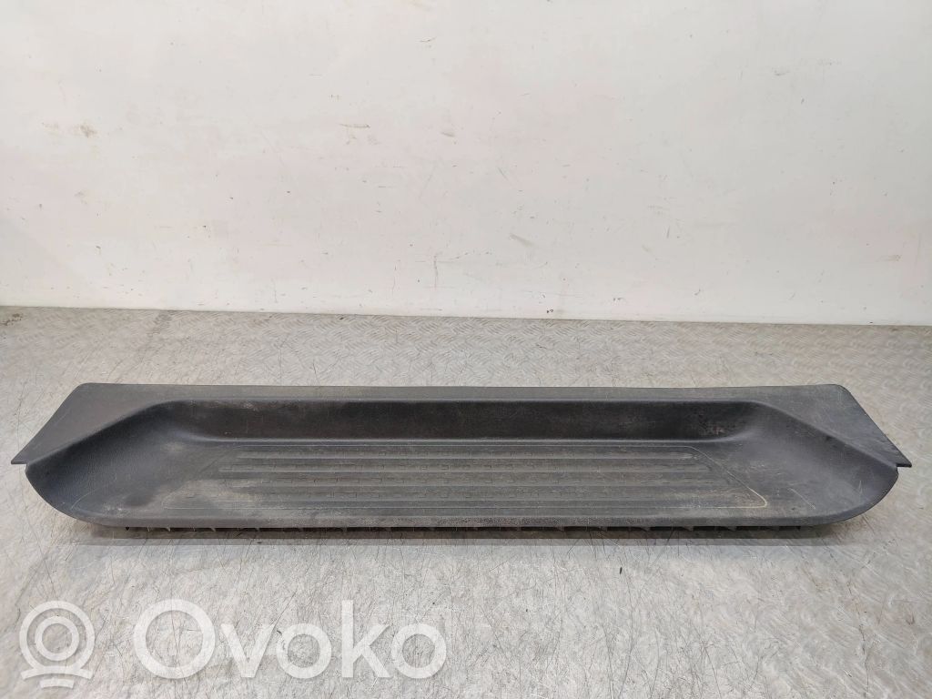 Volkswagen Transporter - Caravelle T5 Copertura del rivestimento del sottoporta posteriore 