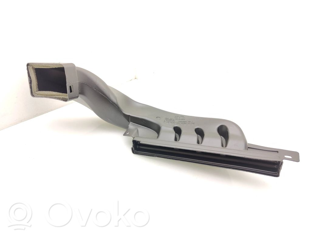 Tesla Model 3 Ohjaamon sisäilman ilmakanava 