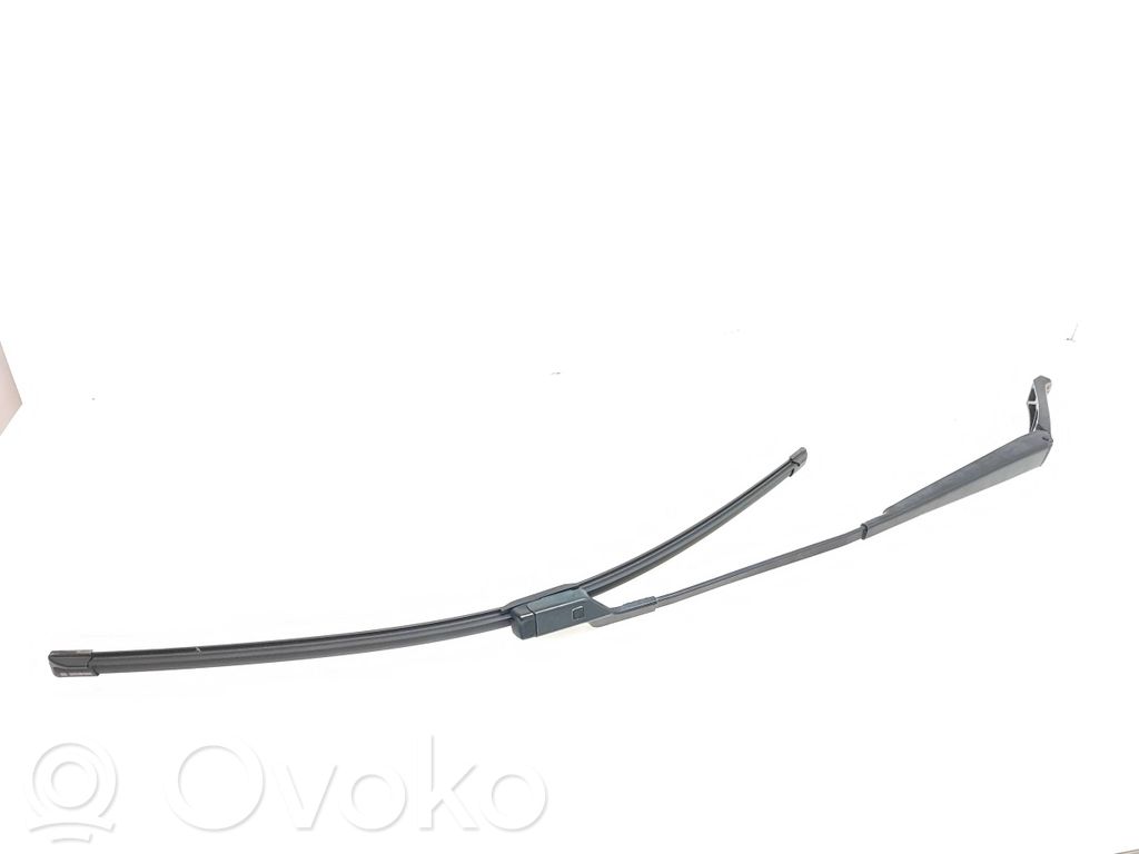 Peugeot 508 Front wiper blade arm 