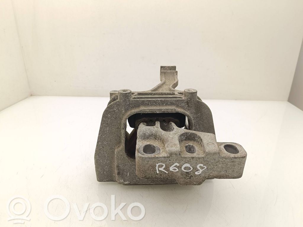 Skoda Octavia Mk3 (5E) Engine mount bracket 