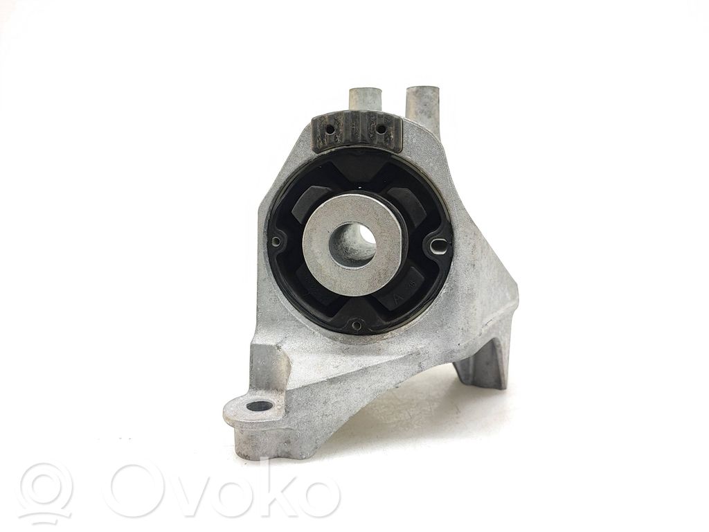 BMW i4 Engine mount bracket 