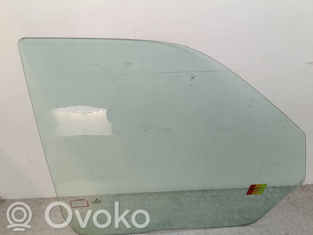 Volkswagen Transporter - Caravelle T5 Geam ușă față patru uși 