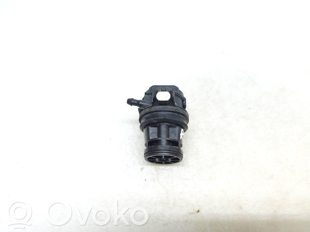 Mazda 6 Windscreen/windshield washer pump 