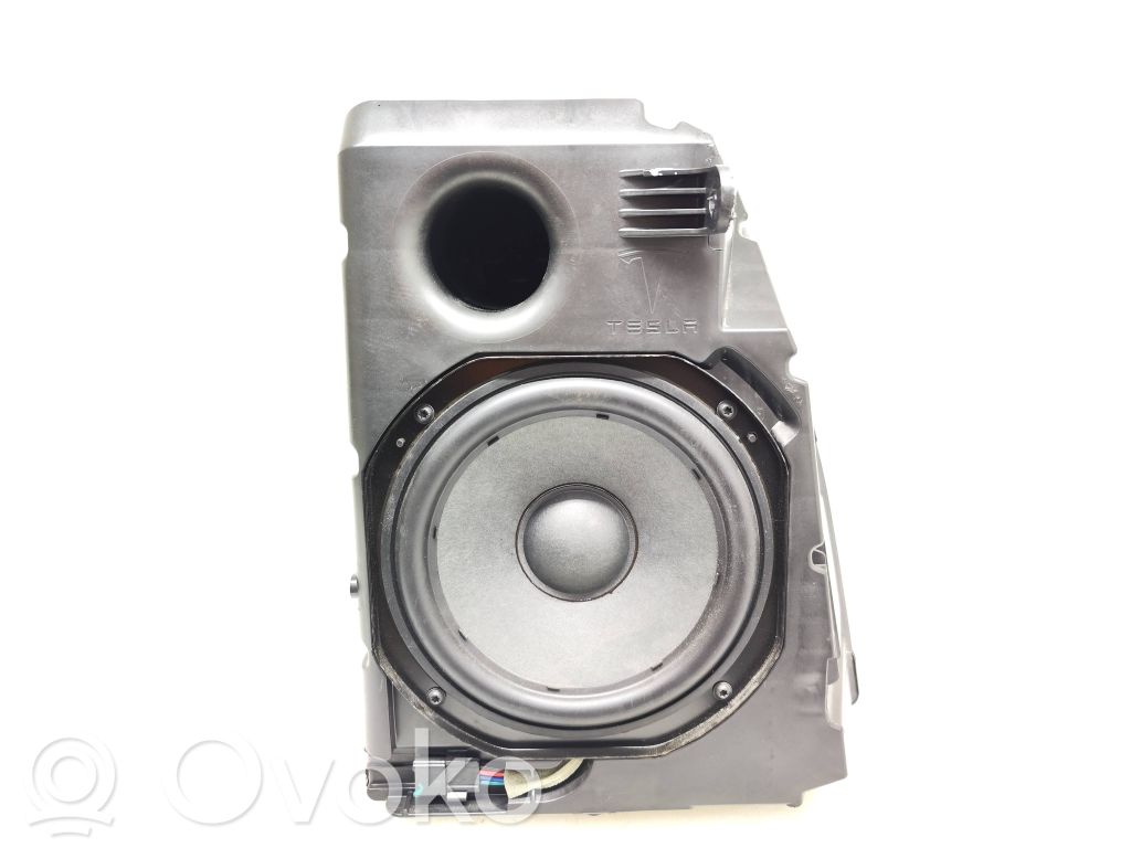 Tesla Model 3 Altavoz subwoofer 