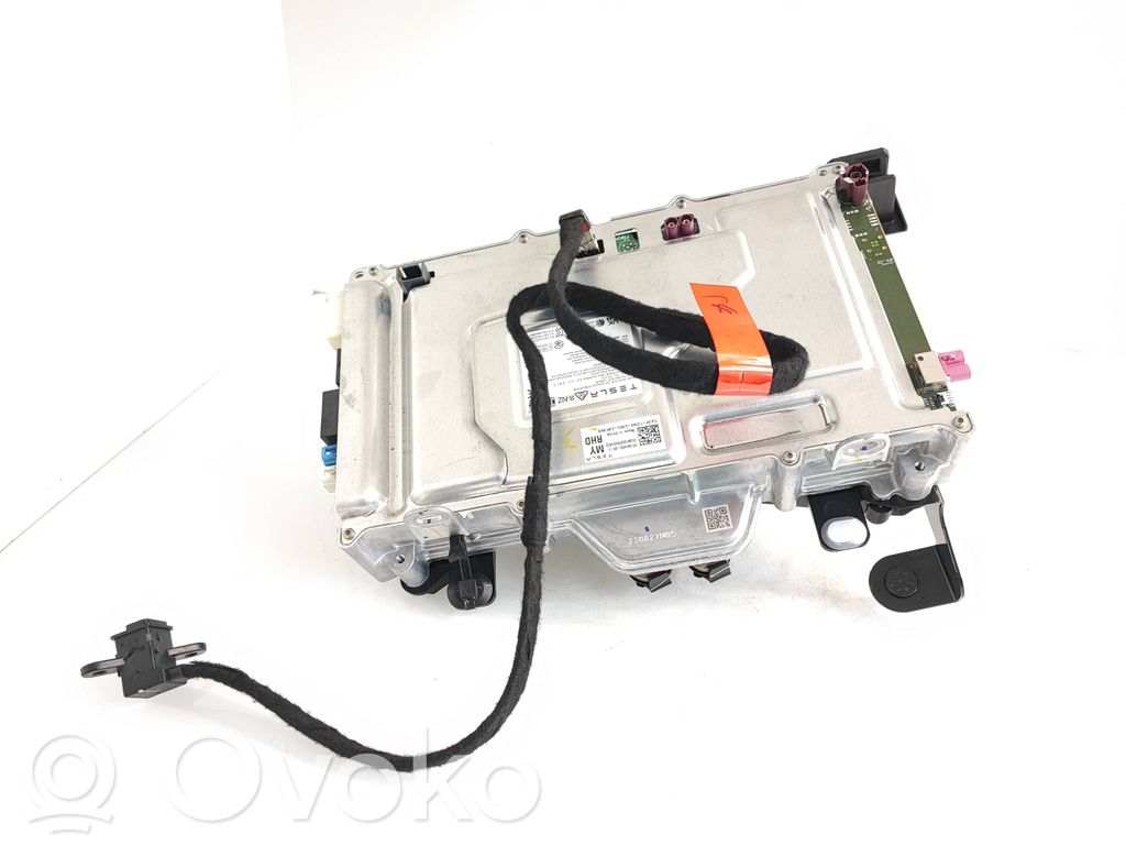 Tesla Model Y Voltage converter inverter 