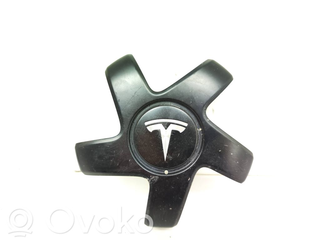 Tesla Model 3 Dekielki / Kapsle oryginalne 