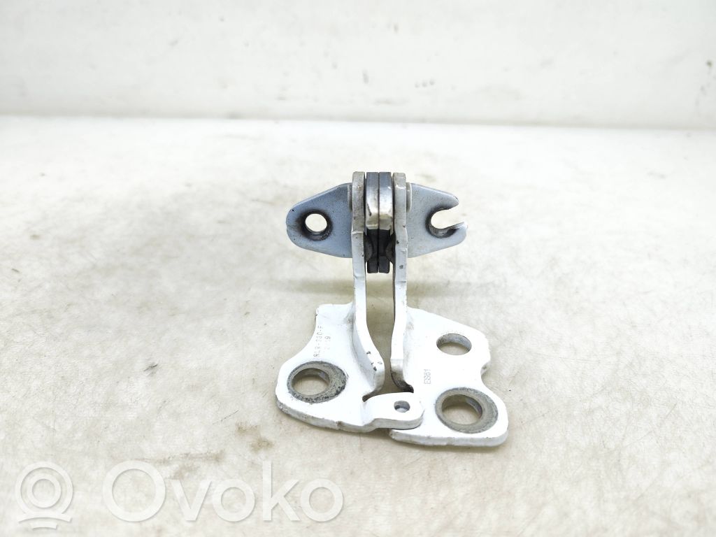 Rear door lower hinge   RLR330F,22193