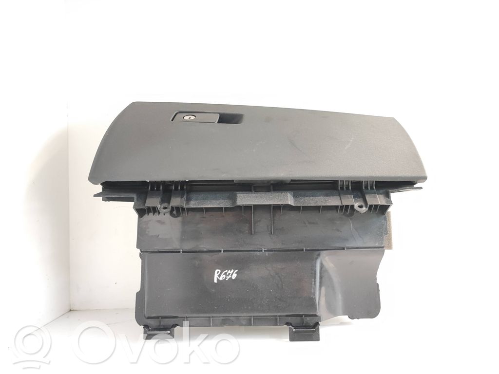 Volvo V70 Juego guantera 