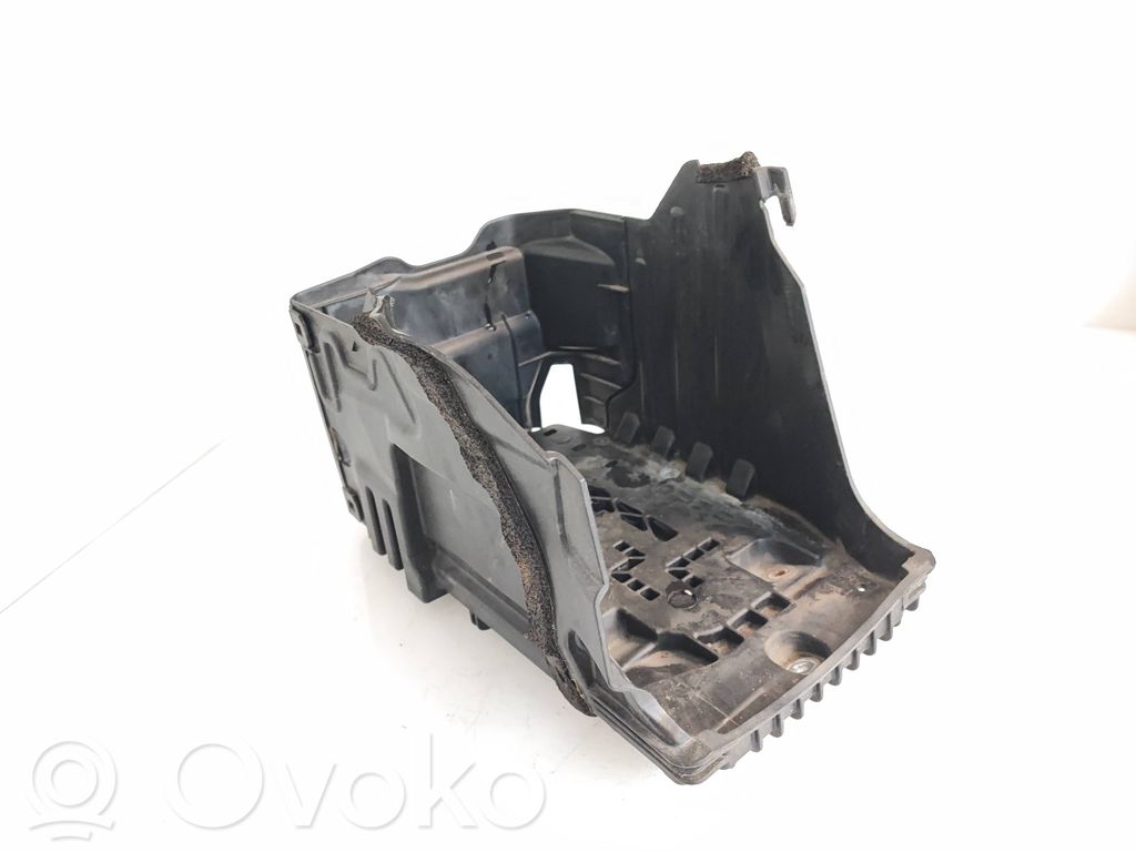 Volvo V70 Battery tray 