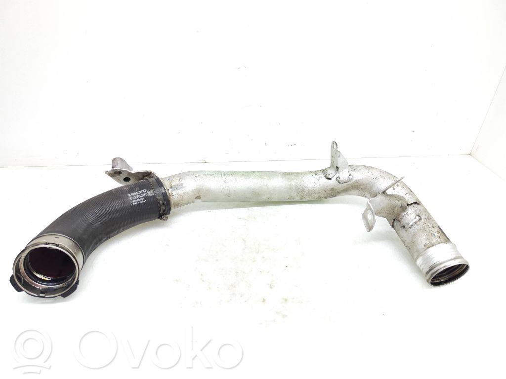 Volvo V70 Furtun/conductă intercooler 