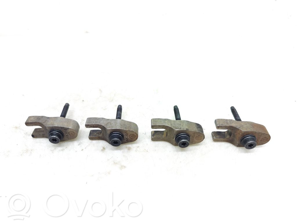 Support de pince d'injecteur de carburant