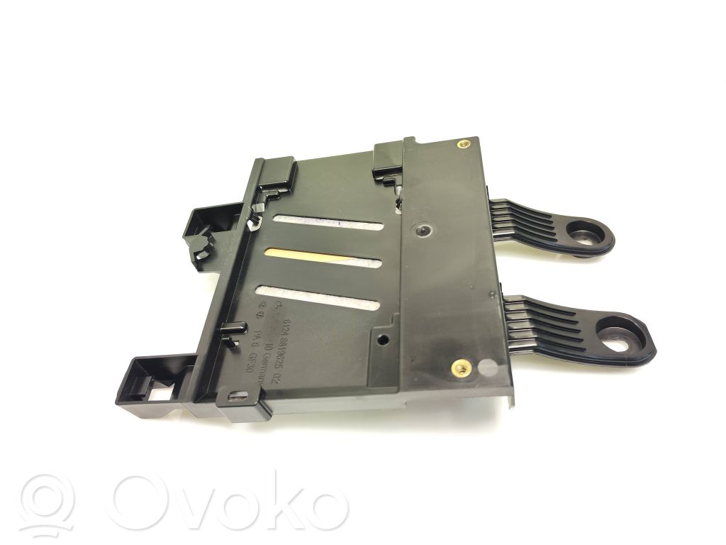 BMW X7 G07 Fuse box cover 