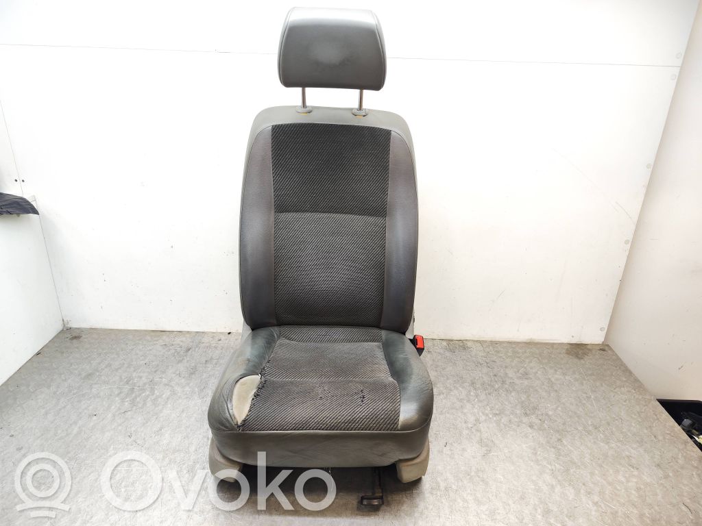 Volkswagen Transporter - Caravelle T5 Fotel przedni pasażera 